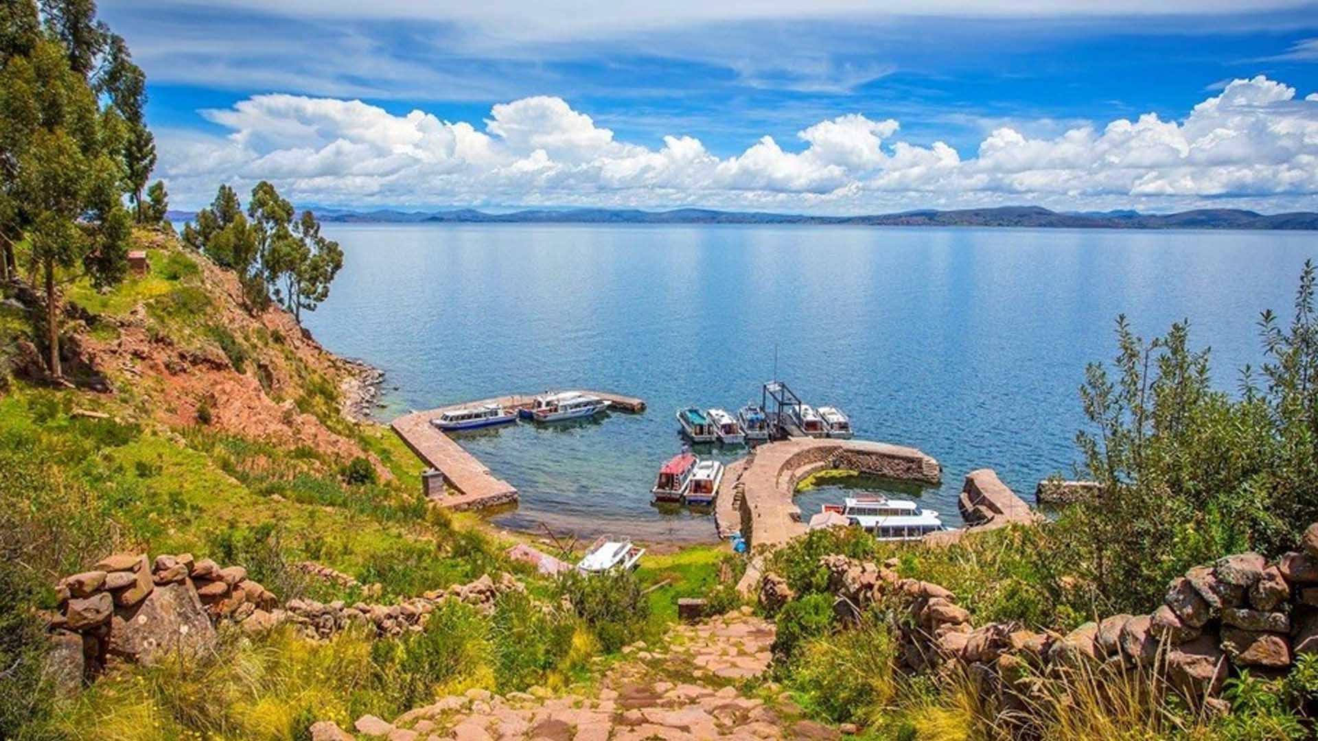 Isla Uros y Taquile Full Day